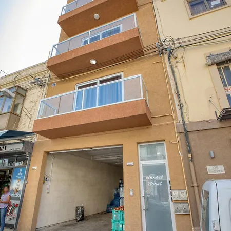 Daire New Penthouse! Walking Distance To The Three Cities By Sf Homes *