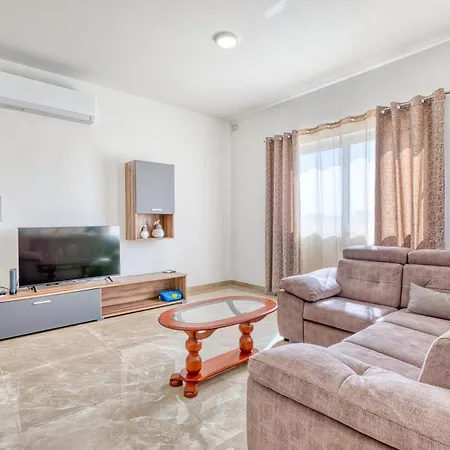 Daire New Penthouse! Walking Distance To The Three Cities By Sf Homes *