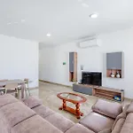 Apartament New Penthouse! Walking Distance To The Three Cities By Sf Homes *