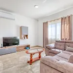 Apartament New Penthouse! Walking Distance To The Three Cities By Sf Homes *