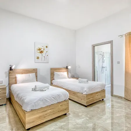 New Penthouse! Walking Distance To The Three Cities By Sf Homes * Fgura