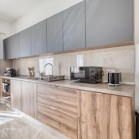 New Penthouse! Walking Distance To The Three Cities By Sf Homes * Fgura