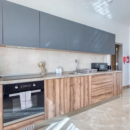 New Penthouse! Walking Distance To The Three Cities By Sf Homes * Fgura