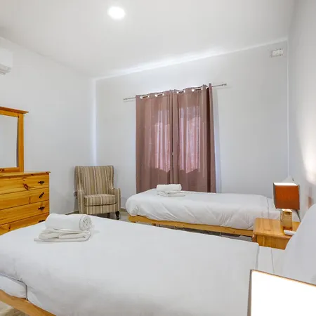 Appartamento New Penthouse! Walking Distance To The Three Cities By Sf Homes Il-Fgura