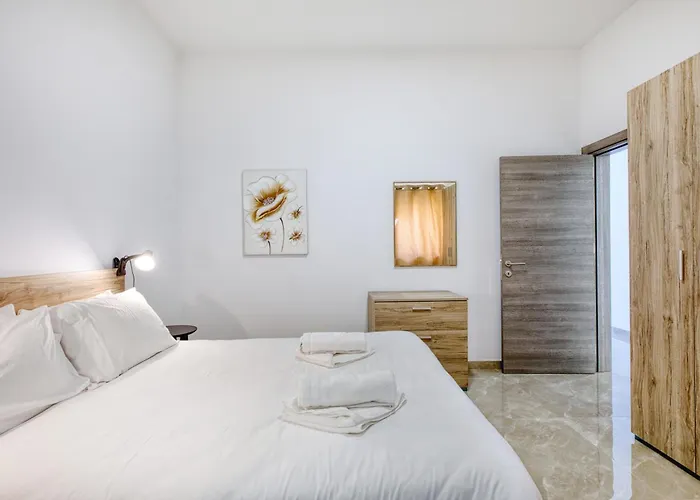 New Penthouse! Walking Distance To The Three Cities By Sf Homes Διαμέρισμα Il-Fgura