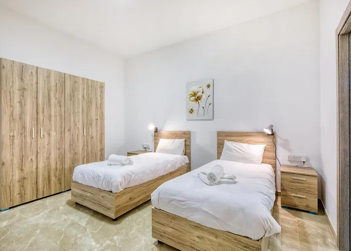 New Penthouse! Walking Distance To The Three Cities By Sf Homes Il-Fgura